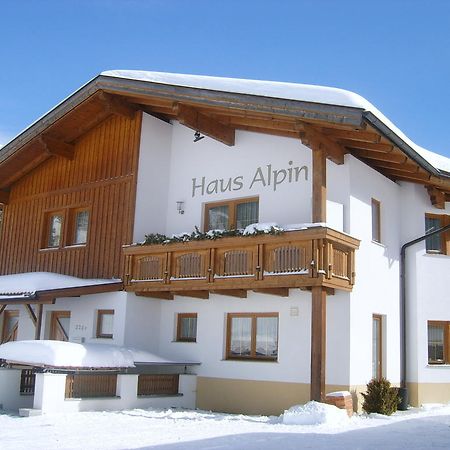 Haus Alpin Apartments Pettneu am Arlberg Extérieur photo