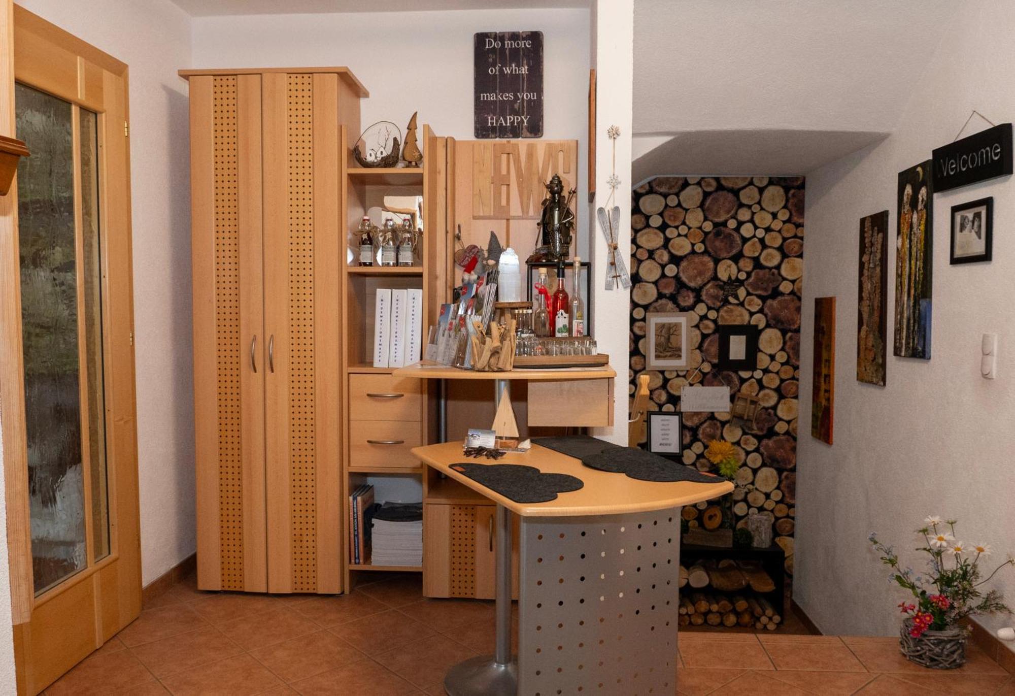 Haus Alpin Apartments Pettneu am Arlberg Extérieur photo
