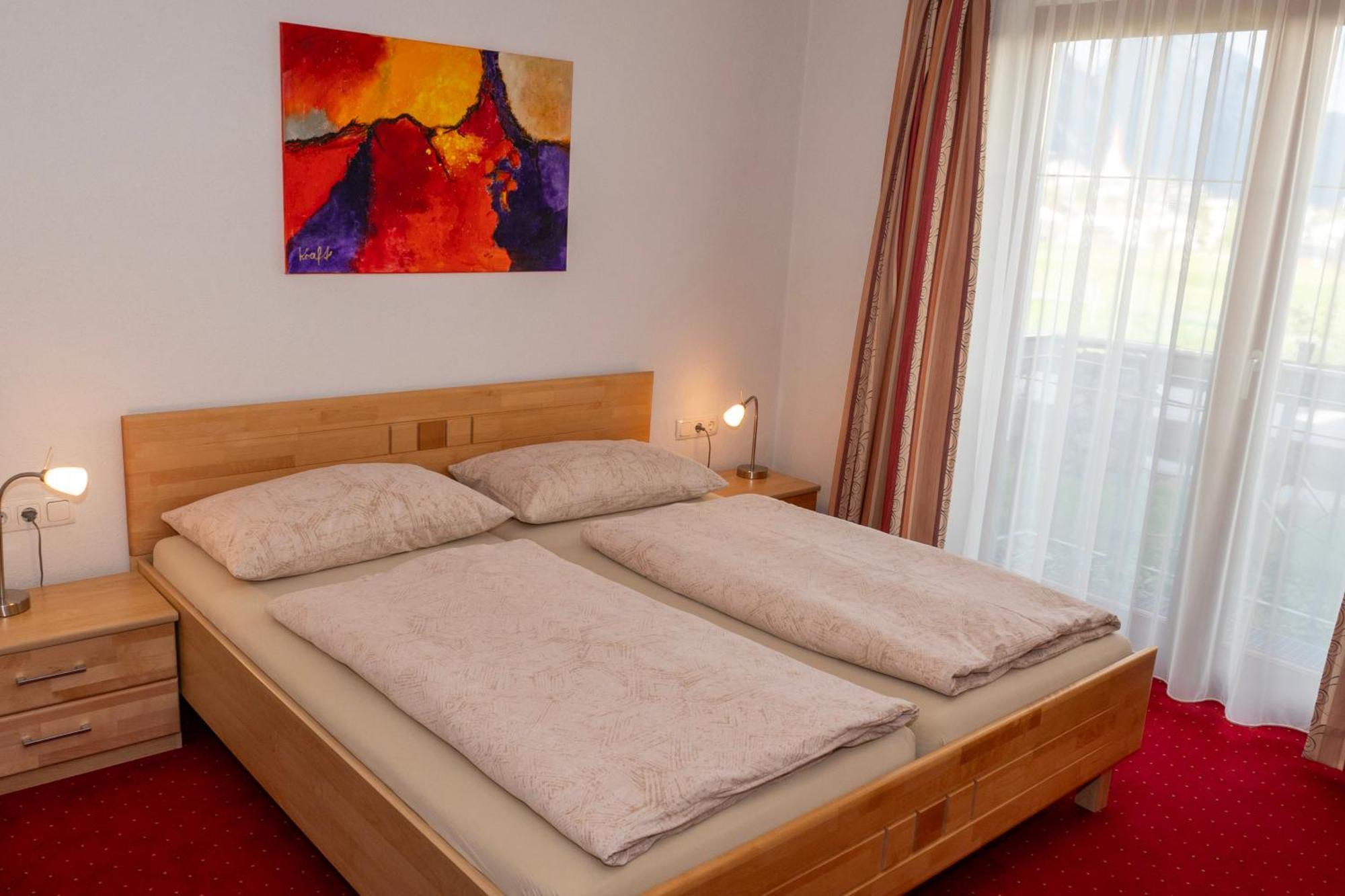 Haus Alpin Apartments Pettneu am Arlberg Extérieur photo