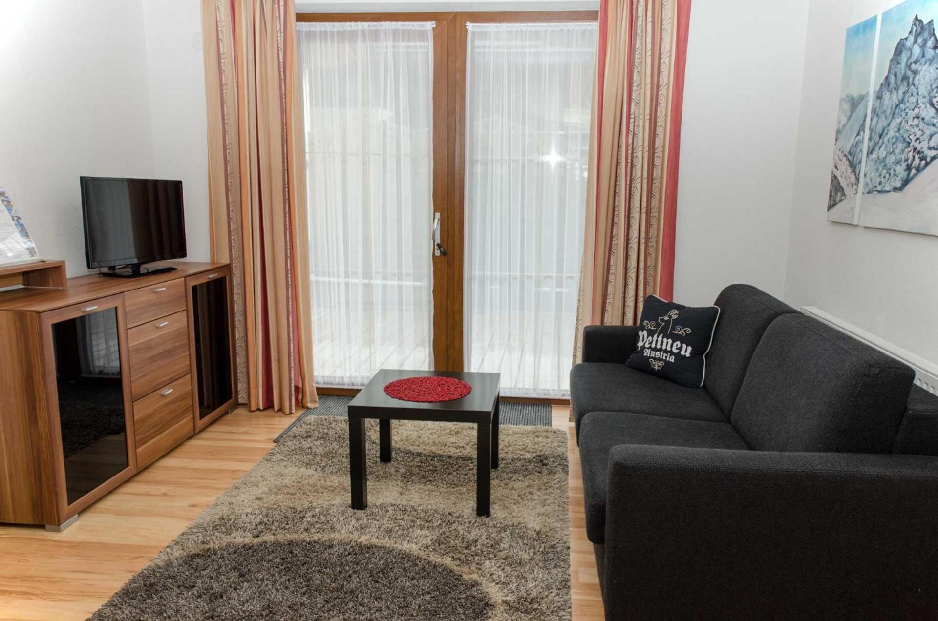 Haus Alpin Apartments Pettneu am Arlberg Extérieur photo