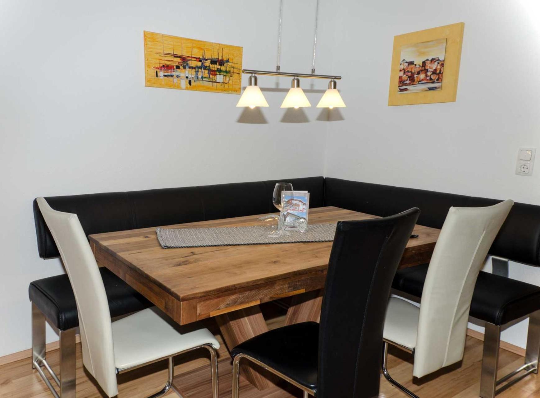 Haus Alpin Apartments Pettneu am Arlberg Extérieur photo