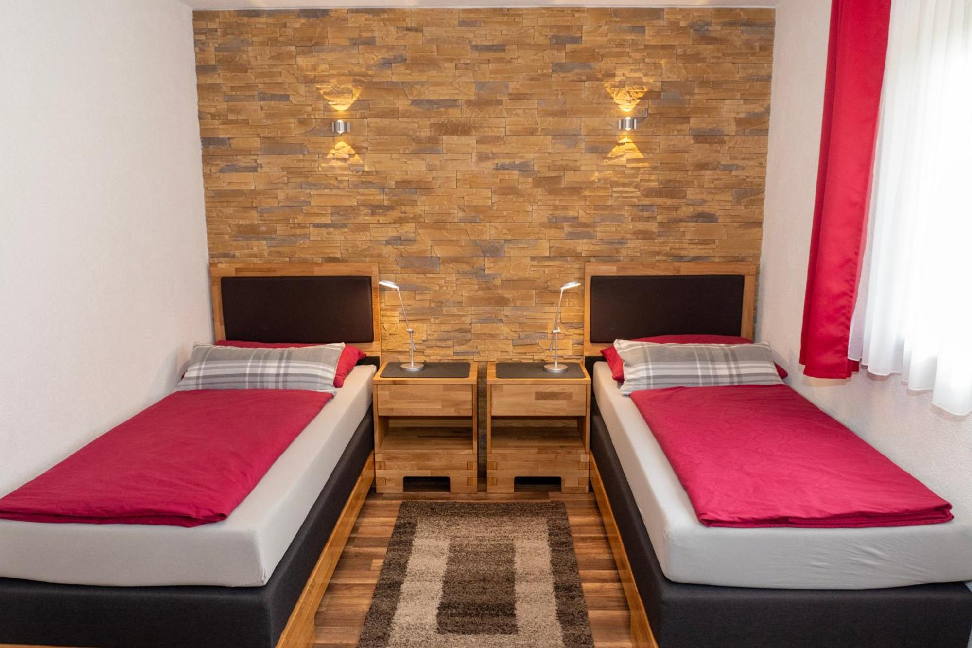 Haus Alpin Apartments Pettneu am Arlberg Extérieur photo