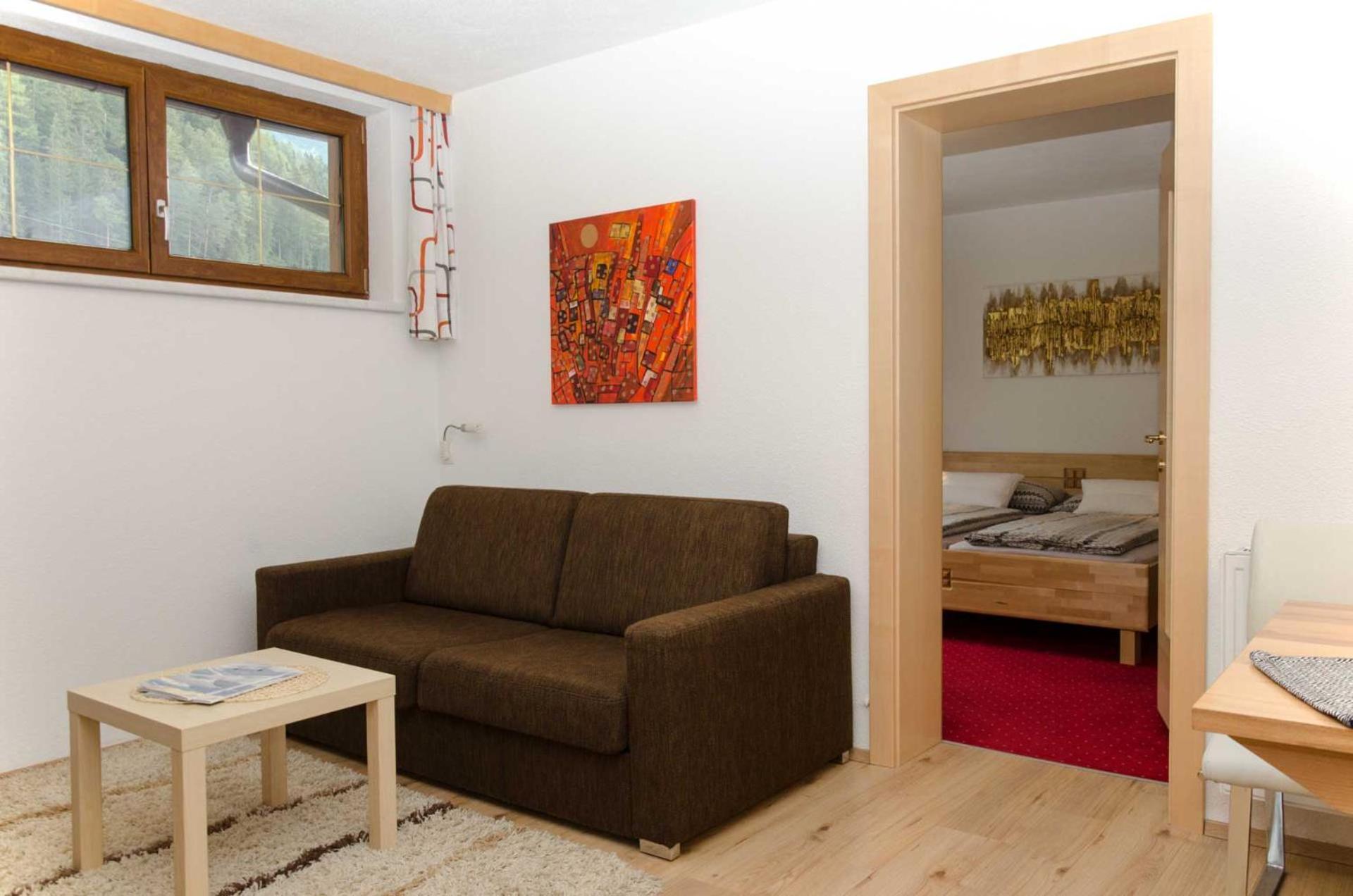 Haus Alpin Apartments Pettneu am Arlberg Extérieur photo