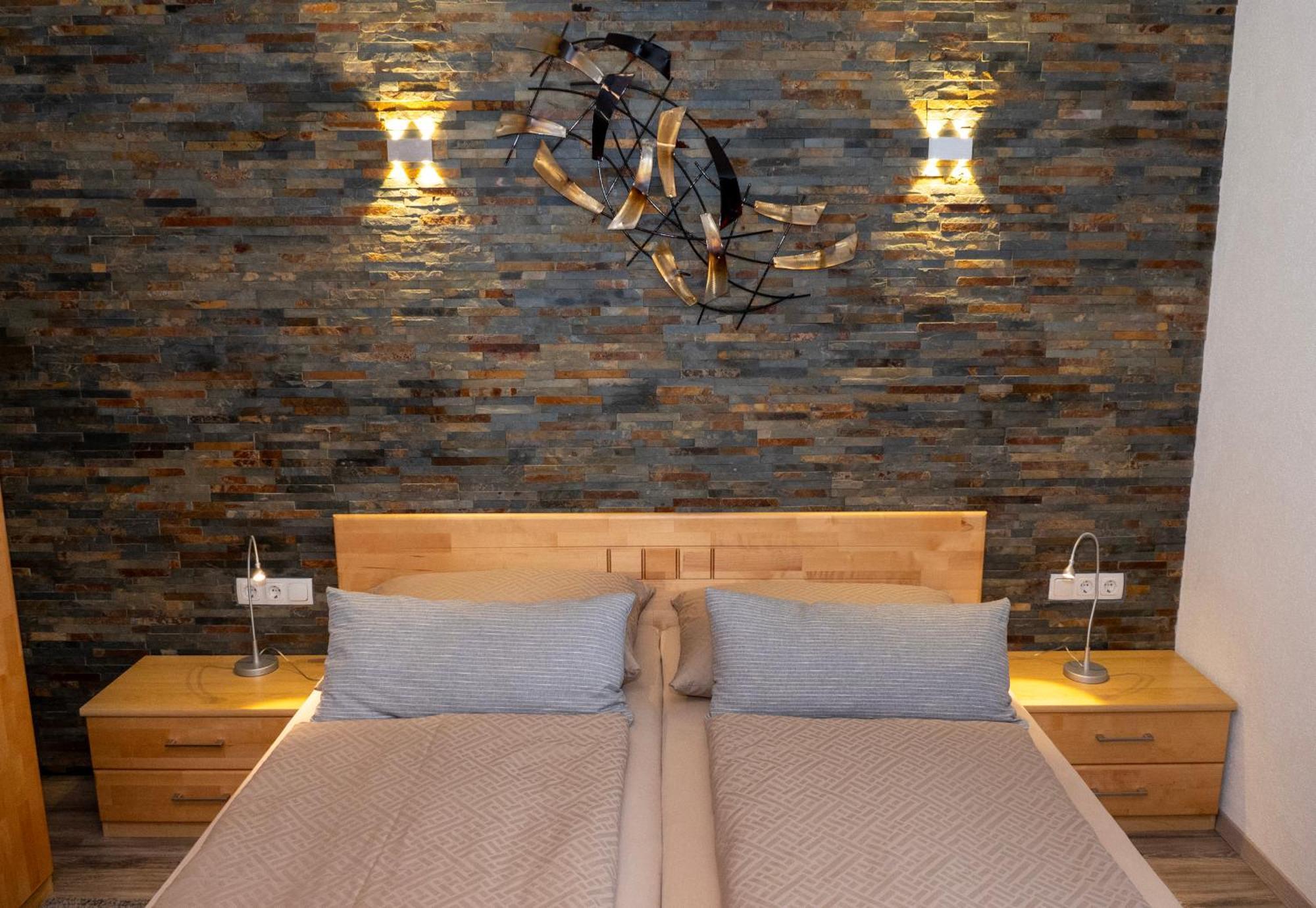 Haus Alpin Apartments Pettneu am Arlberg Extérieur photo